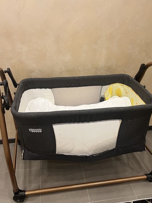 ÜПродавам бебешко легълце Converse Rocco