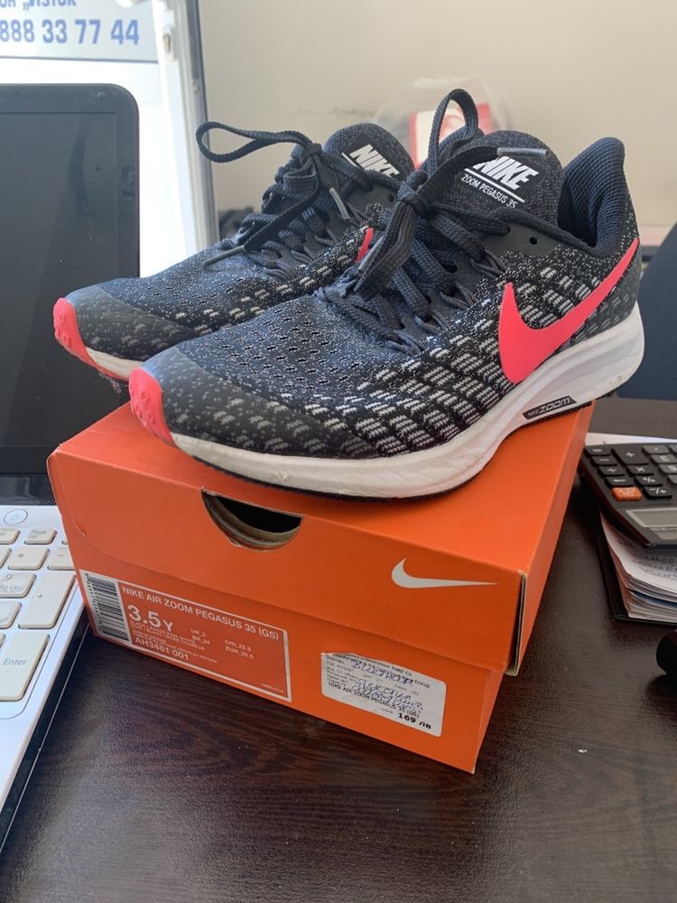 Маратонки NIKE