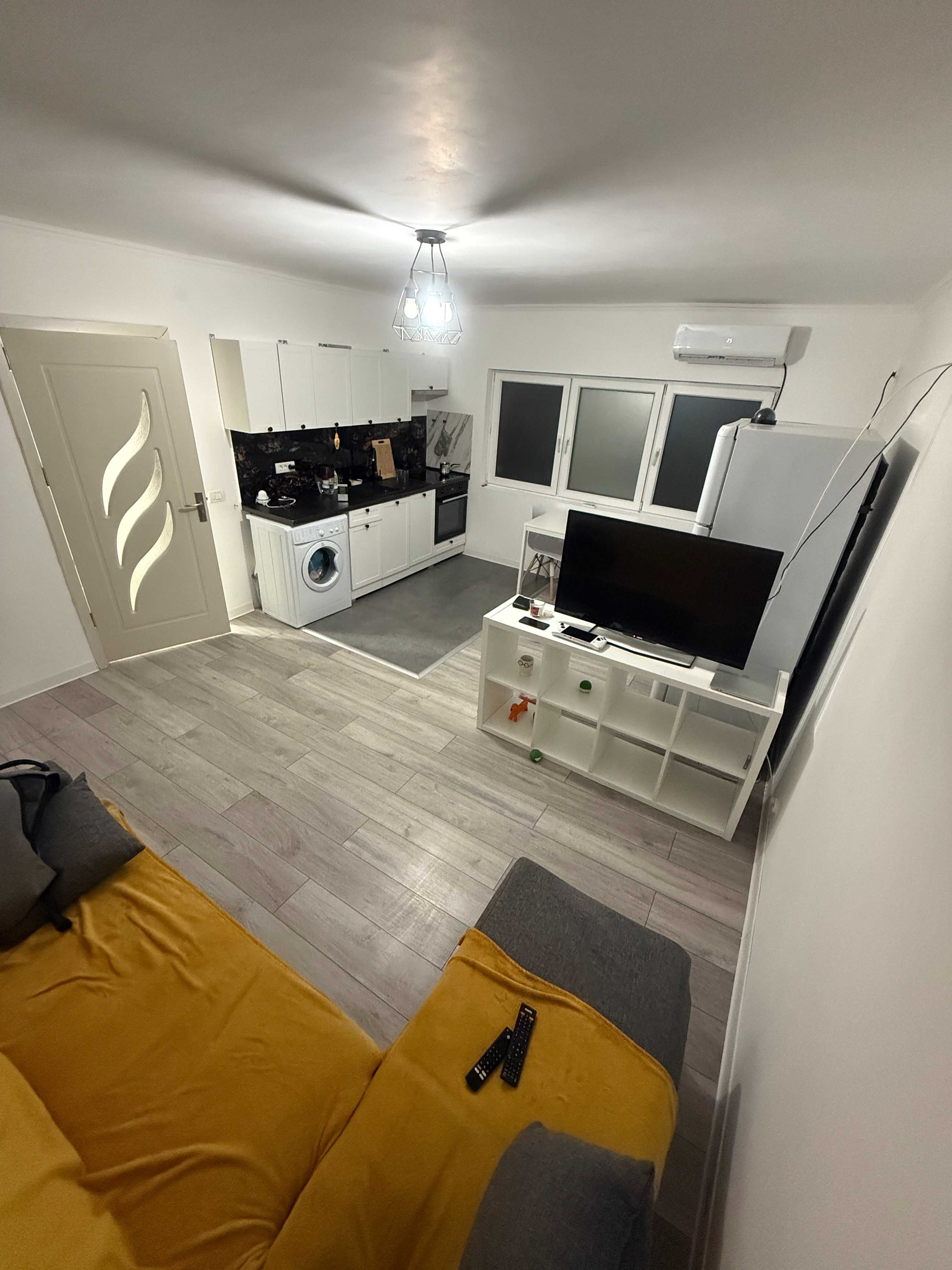 Vand apartament tip studio (2 camere) in zona Chitila Triaj