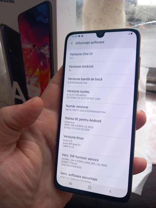 Telefon Samsung Galaxy A70 - 128GB , 6GB RAM , Dualsim , 4G Portocaliu