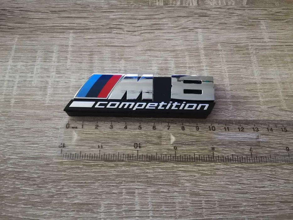 Предна решетка сребриста емблема BMW M8 Competition