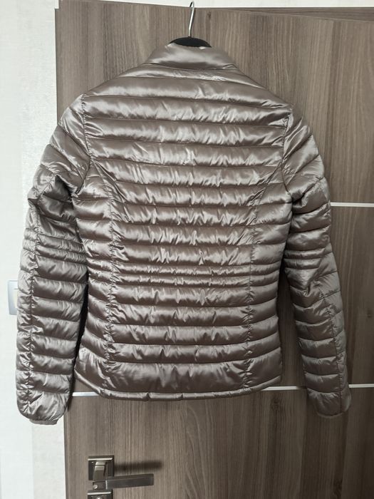Дамско яке Guess -XS размер