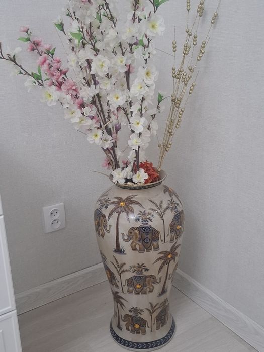 Ваза  керамика с цветами