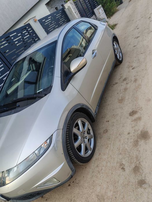 Honda Civic 1.8, gri, cutie automata, 93 mii km reali