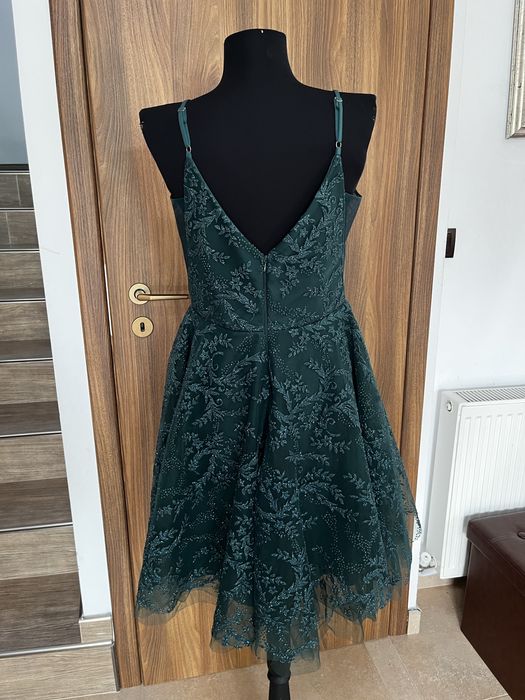 Официална рокля в зелено