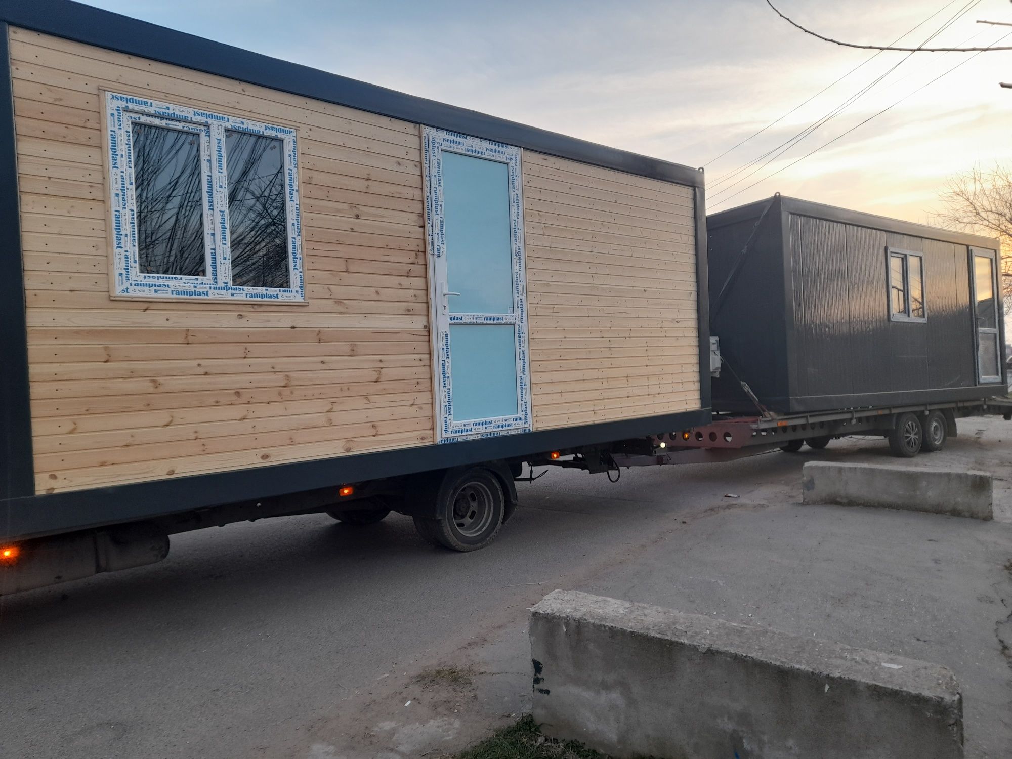 Vand containere modulare la oferta