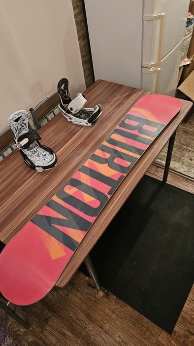 Placa Snowboard Burton Clash 155 Cu legaturi Burton Cartel M