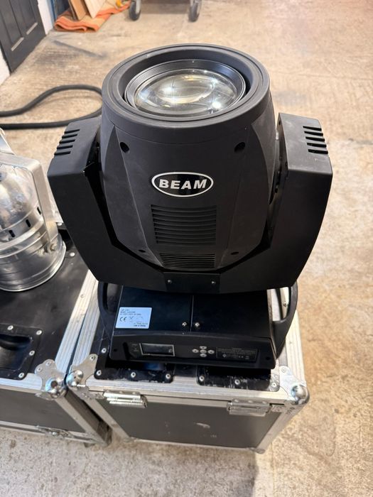 Beam R7 cu tot cu cutii