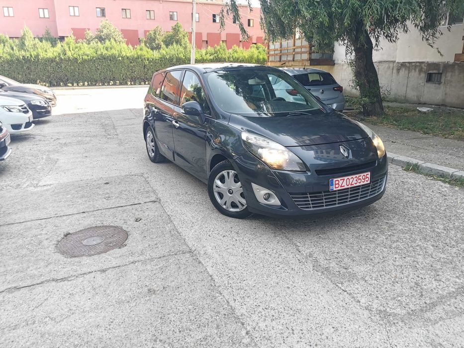 Vând Renault Grand Scenic 1.9 dci 2011
