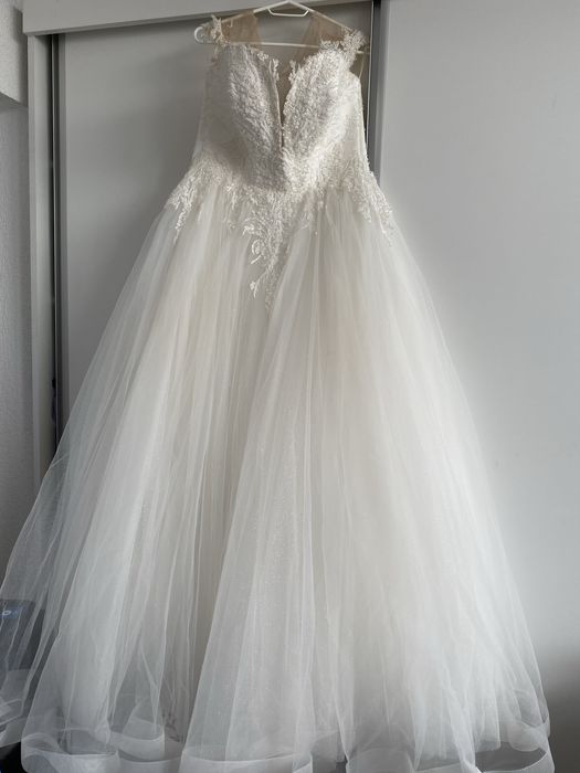 Rochie mireasa cu sclipici