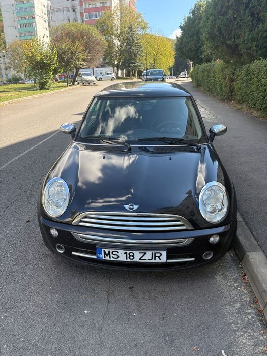 Vând mini cooper pentru detalii in privat