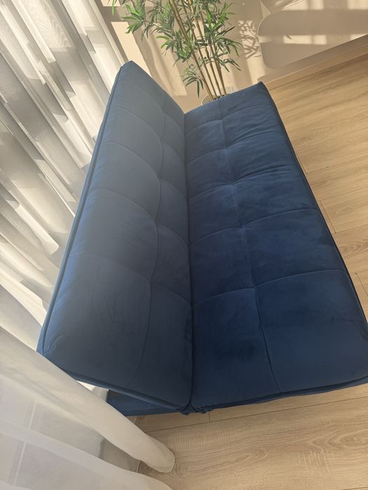 Vand canapea stofa albastra