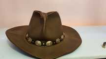 Pălărie cowboy.  PIELE