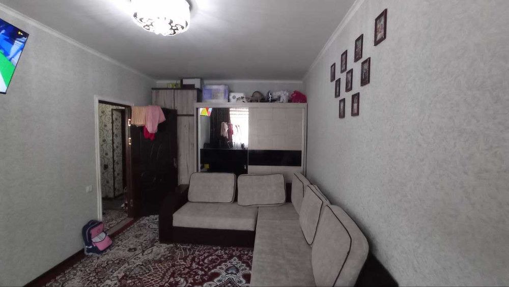 Продаётся 2-комнатная квартира (бывшее общежитие)