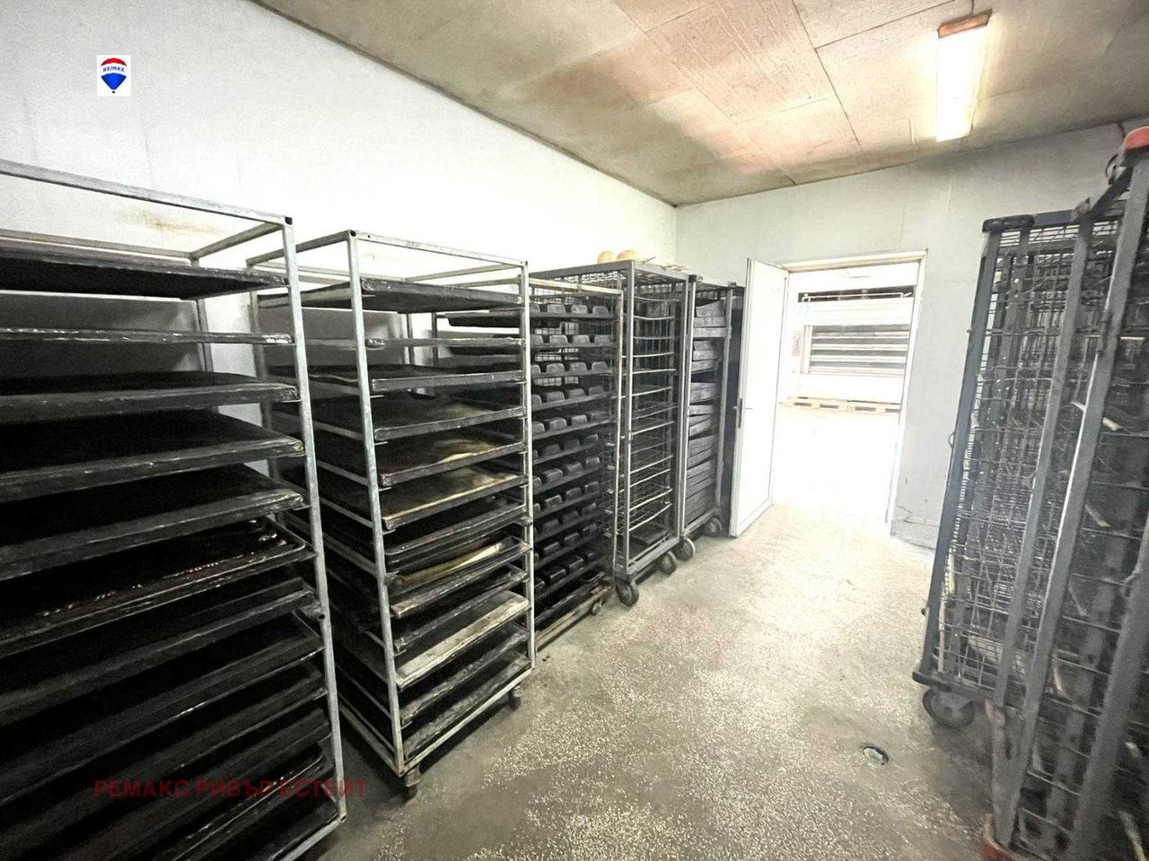 Продава се Промишлена сграда в с. Обретеник, Област Русе - 300 кв.м за 463 €/кв.м - Снимка #6