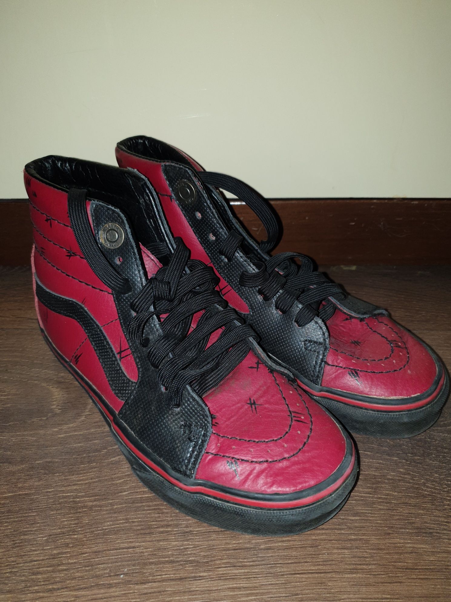 Vans Sk8-Hi Marvel Deadpool EU35