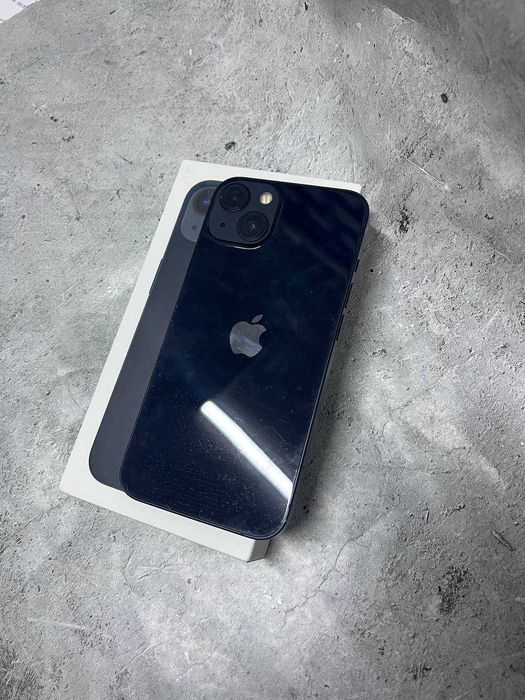Apple iPhone 13 лот номер 780654