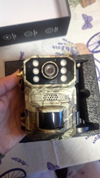 Cameră de supraveghere 4G Solară – Full HD 4K Control de pe Telefon