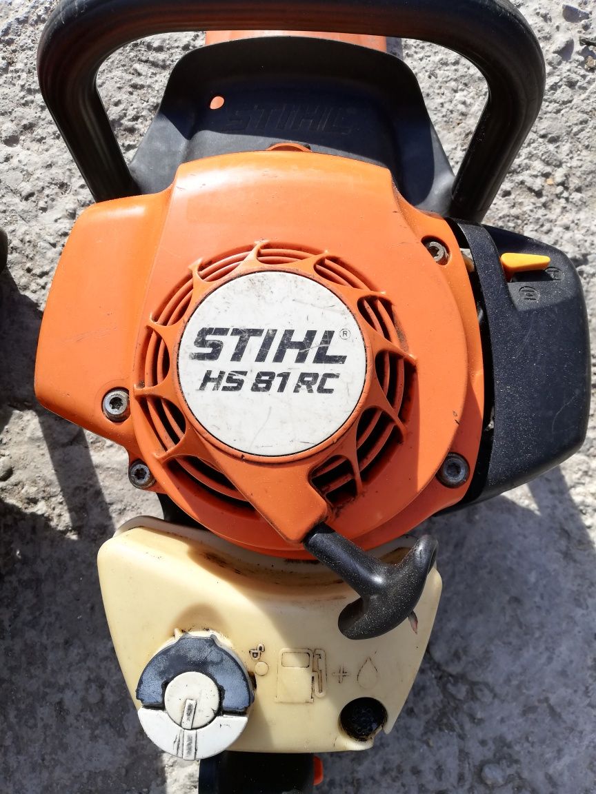 Vând foarfeca stihl