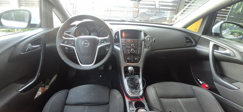 Opel Astra j 2014