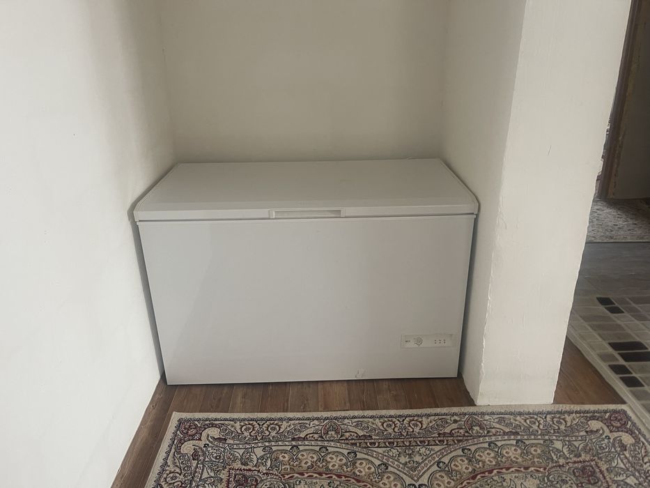 Продам  морозильник Доставва