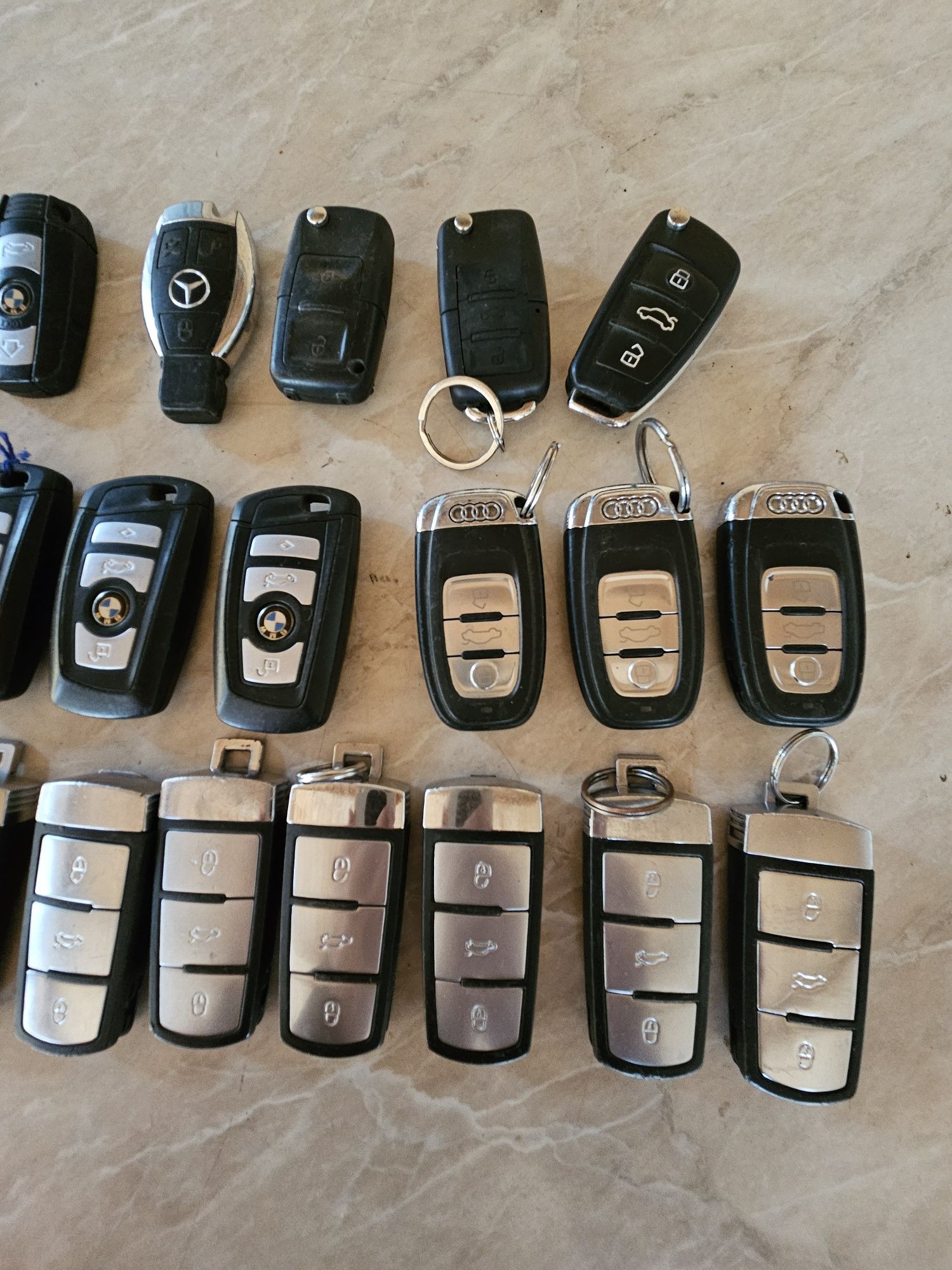 Cheie passat b6/b7/cc audi a4 b8,bmw f10/e90-cititi anuntul