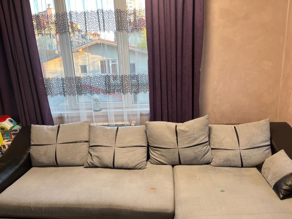 Продавам използван диван