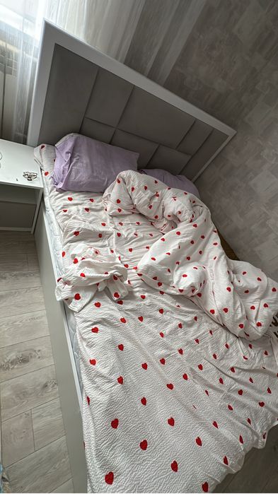 Постельный кроват