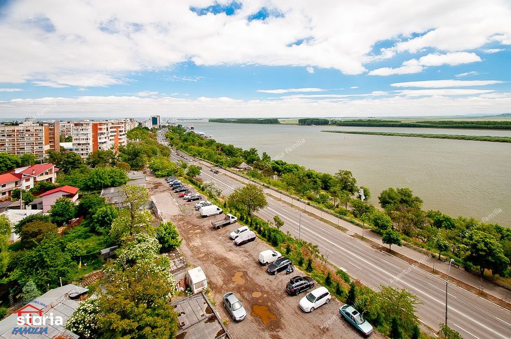 De vanzare 4 camere decomandate pe Faleza cu vedere la Dunare