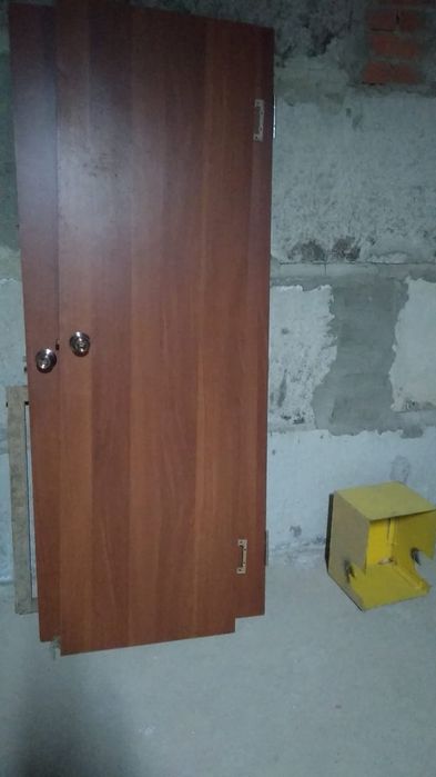 Продам межкомнатные двери