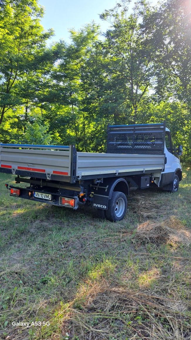 Vând iveco daily basculabil