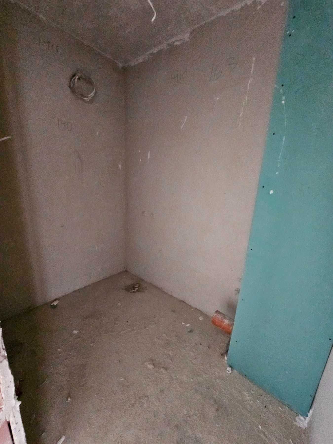 Двустаен апартамент в нова сграда с отлична локация .