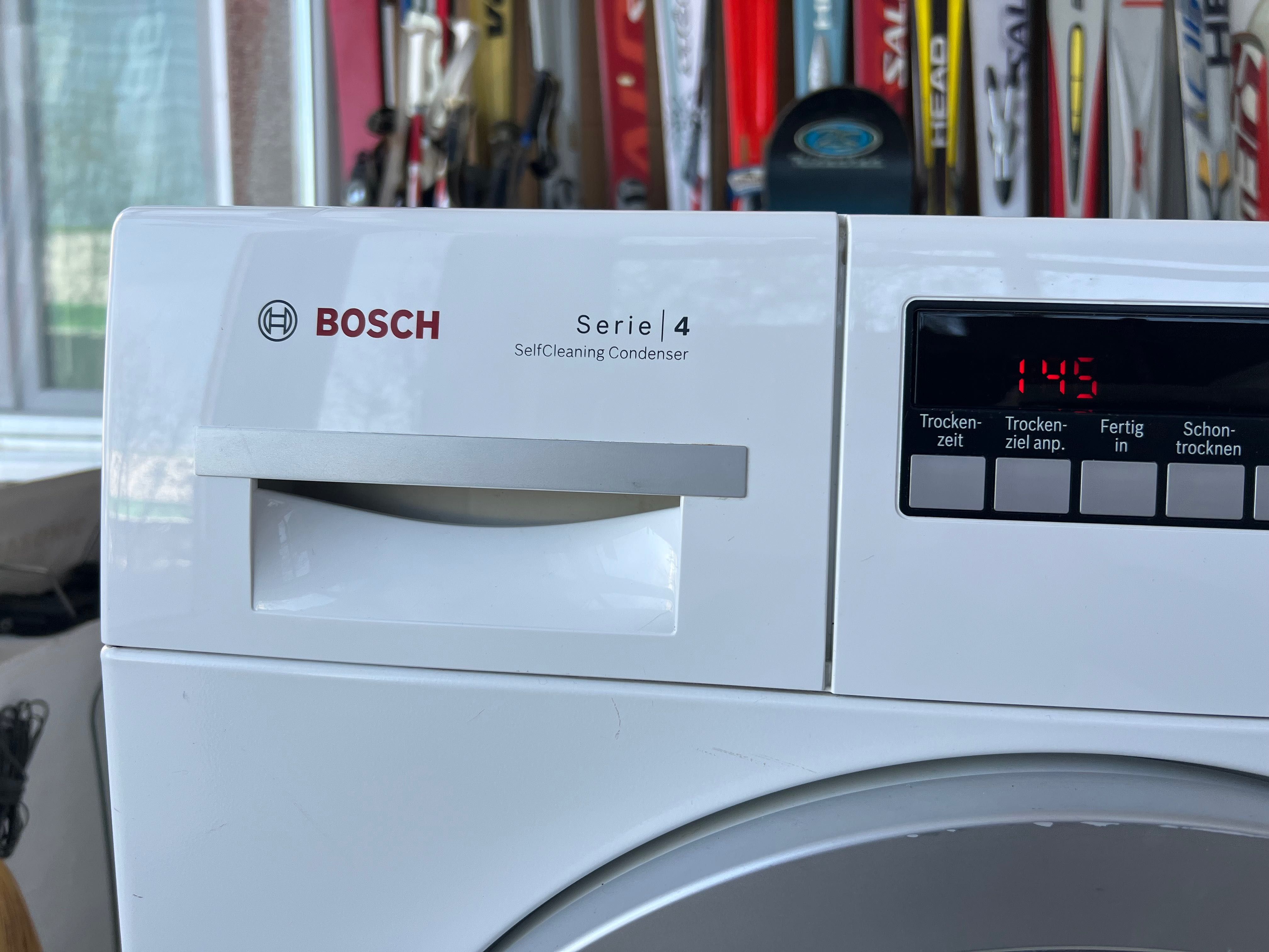 Сушилня Bosch Serie 4 -8кг,самопочистваща,А++