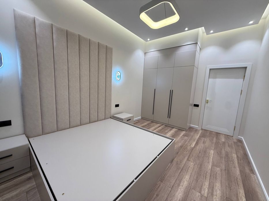 Юнусабад 18 квартал. Продается квартира 2/10/10