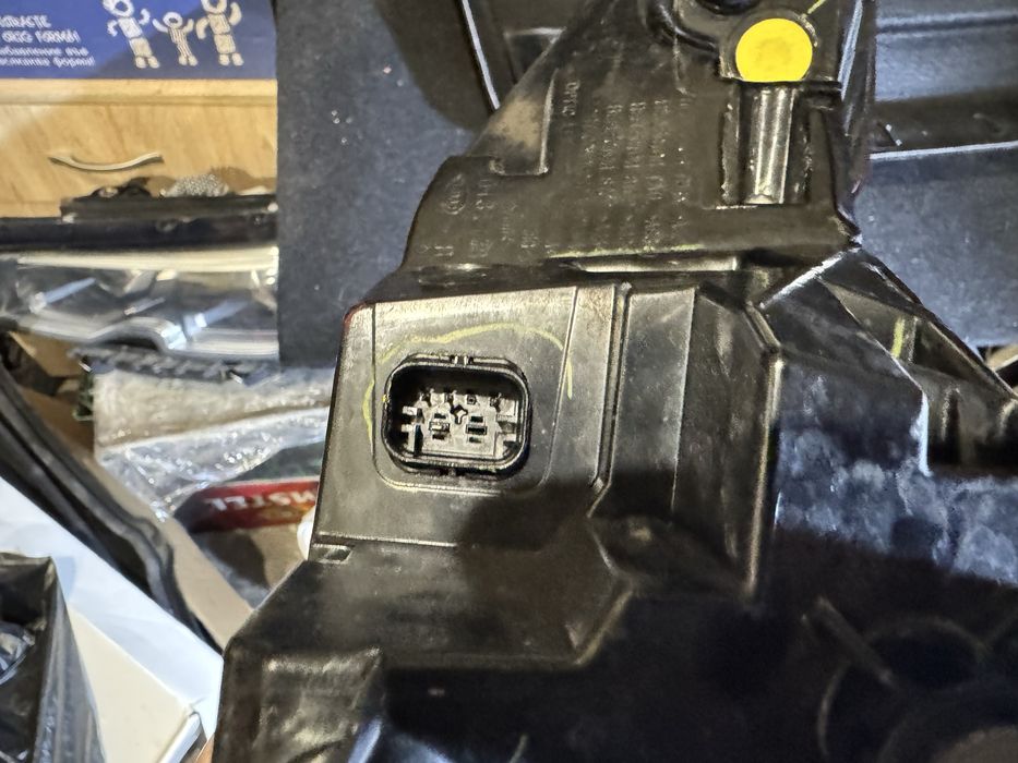 Десни стопове за BMW g20