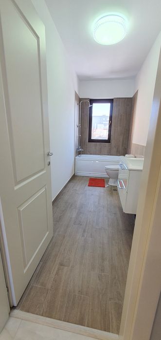 Propietar Închiriez Apartament 4 Camere,2Bai,Buc Inchisa,2Balcoane.Et1