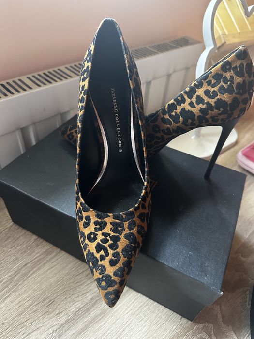 Stiletto animal print ZARA