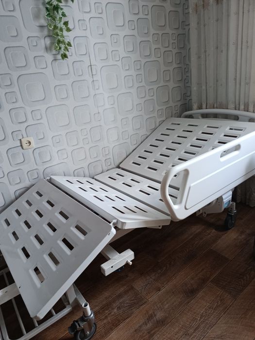 Продам медицинскую кровать, в отличном состоянии