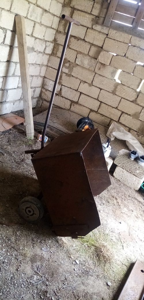 Продам тележку для дома