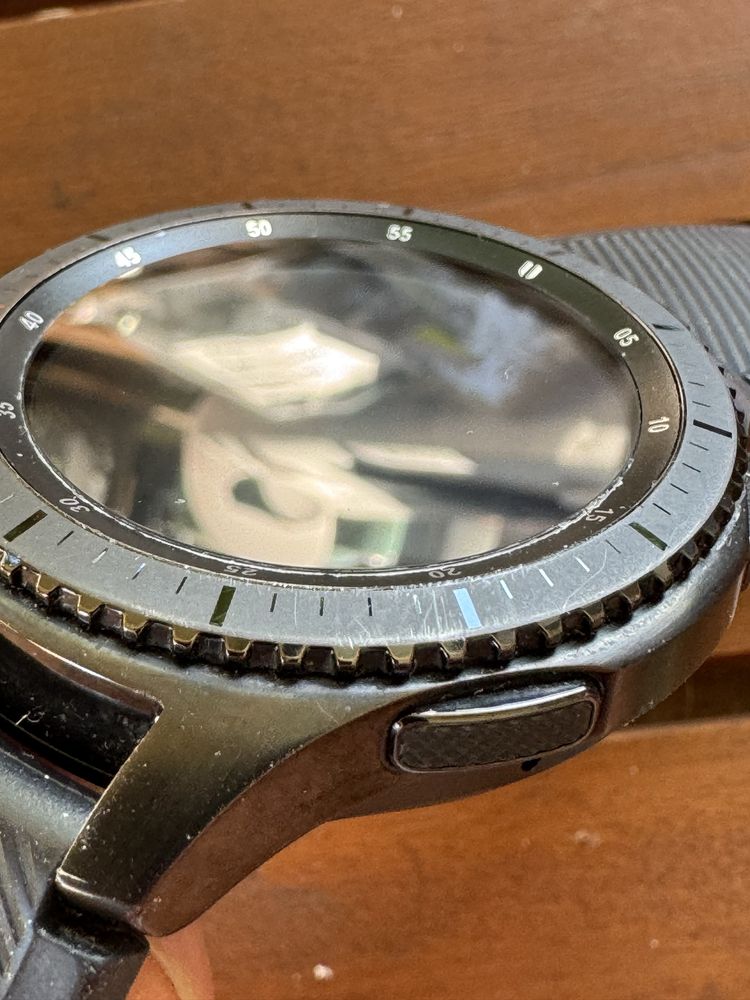 Часовник Samsung Gear S3 frontier
