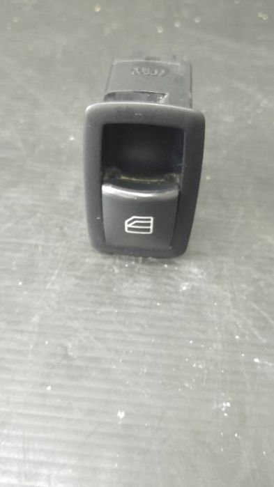 Buton geam electric dreapta fata mercedes b class w245 a2518200510