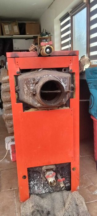 Vand centrala pe lemne