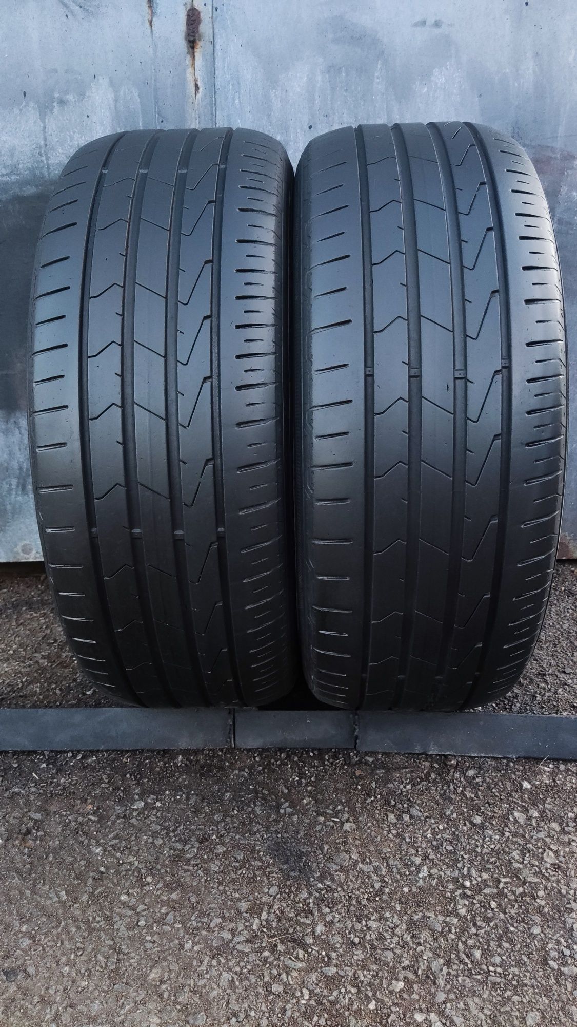 2бр. летни гуми 205/55/16 Hankook Ventus Prime 
дот22
6.5мм
Добро съст