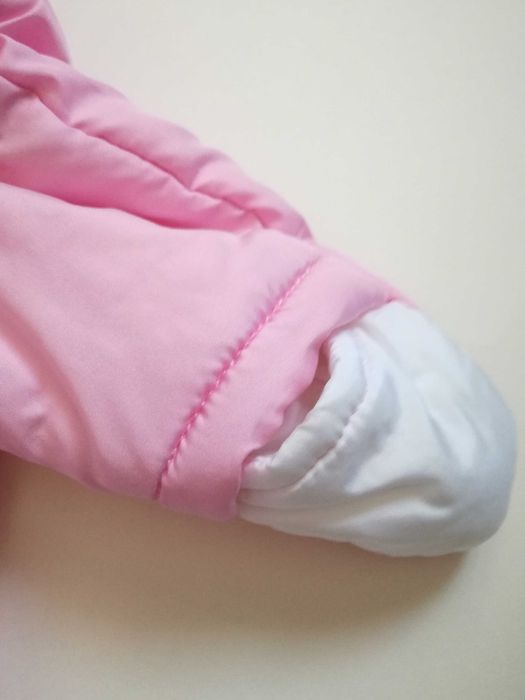 Бебешки космонавт Жорал “Розов”