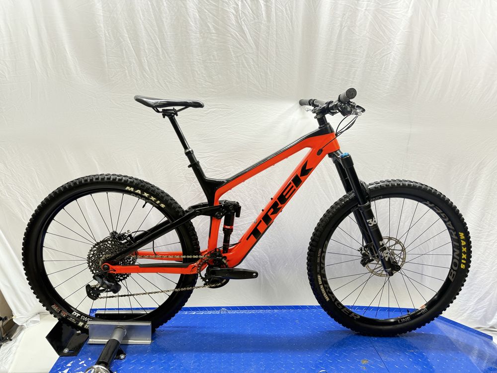 Trek Slash 9.8 Carbon
