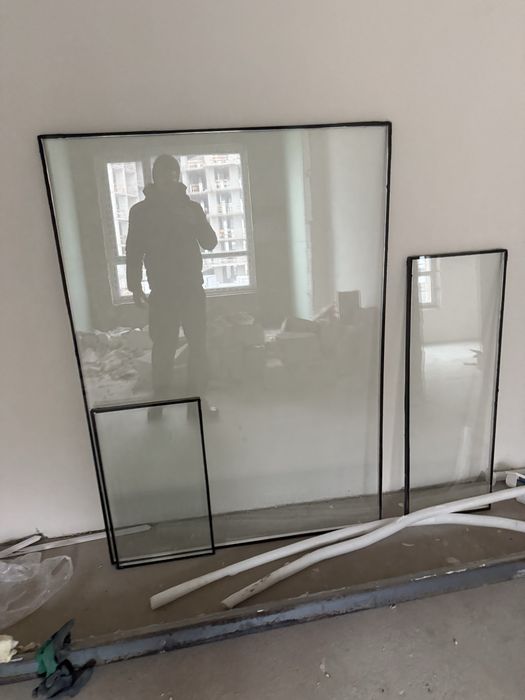 Продам балконную дверь и окно, новое, сняли с обьекта