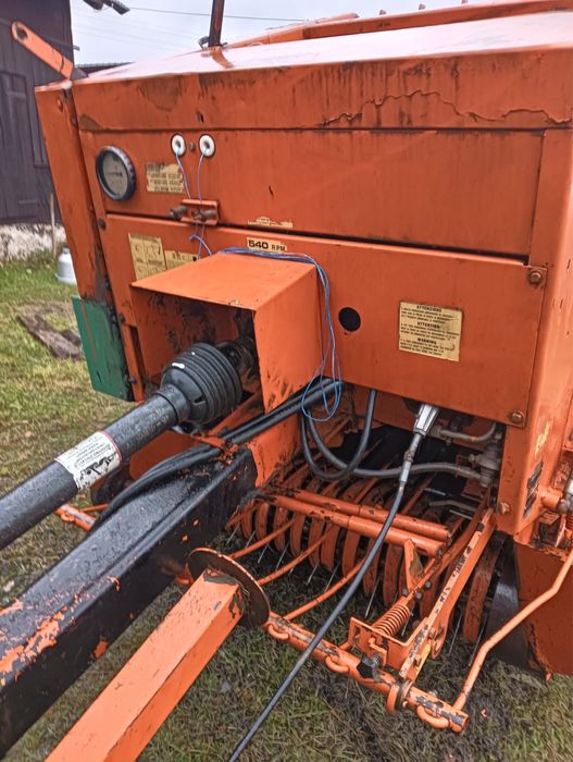 Presa de balotat rotunda