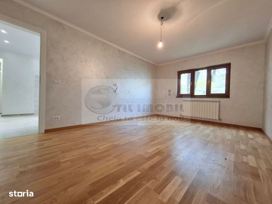 Liber, apartament 2 camere, 53 mp, Nicolina - Belvedere, baie cu geam