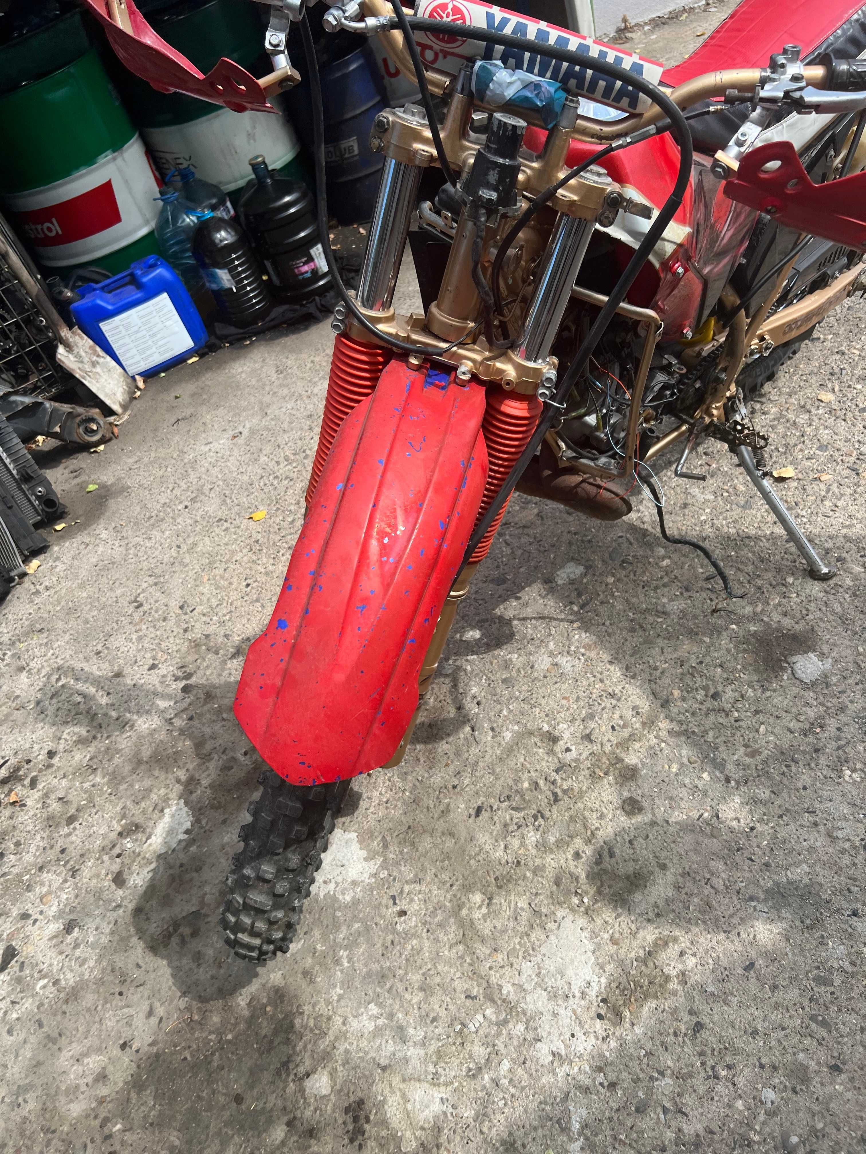 Yamaha DT 125 за части цял.