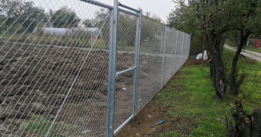 Construim garduri și porți la comanda clientului